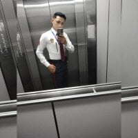 Alex-Adams69's Offline Chat Room