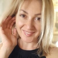 LiaFoxx's Offline Chat Room