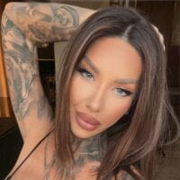 ScarletNoir webcam model