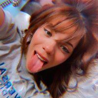 gwenchase's Offline Chat Room