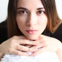 Lilia_Fresh's Offline Chat Room