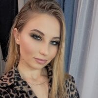 Lisa_Fills webcam