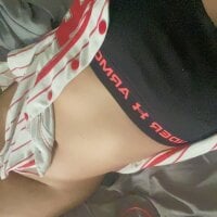 DhatGurlFinee webcam model