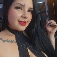 SharlotJones webcam model