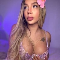 missvalen webcam model