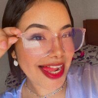 غرفة دردشة SarayRossi دون اتصال