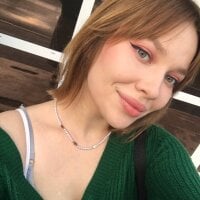 Lilith_sexy_bitch Adlı Modelin Çevrimdışı Sohbet Odası