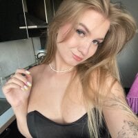 LaurieGutierrez webcam