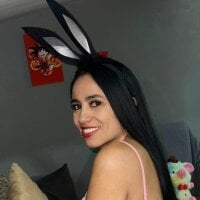 Catalina_Lewis' Offline Chat Room