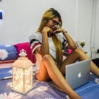 MiaAbdala's Offline Chat Room