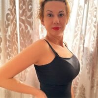 MilfJanneta – Offline chatovacia miestnosť