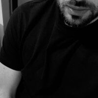 ItalianDream00's Offline Chat Room