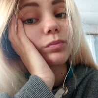 MadlenKitty's Offline Chat Room