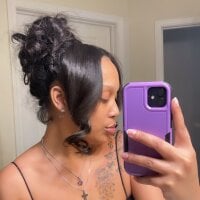 tiphanyblu Offline Chatraum