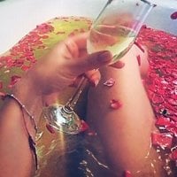 FireMilana's Offline Chat Room