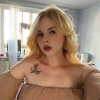 Ritahoneyy webcam model