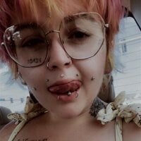 auntie_matrix's Offline Chat Room