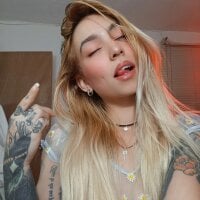 Saucy_Jenn webcam