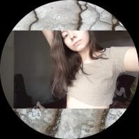 femmemaster420's Offline Chat Room