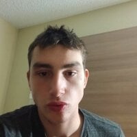 CurvyWeakling's Avatar Pic