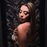 Model carol_blonde1