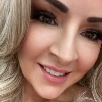 Phòng Chat Ngoại tuyến JuicyAssMilf