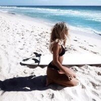 BlondeBrilliant69n Offline chat-huone