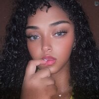 Tina_curly webcam