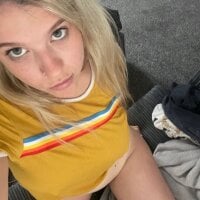 bellabee14 nude stripping on webcam for live sex video chat