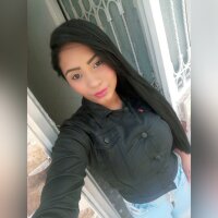 mia_love20's Offline Chat Room