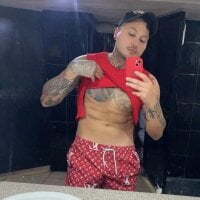 _Tatt00_yisus_ webcam model