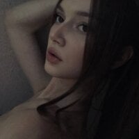 Alice-Mora's Avatar Pic