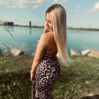 SuzzySweet18 webcam