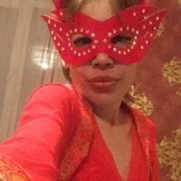 LorraineTsV's Live Sex Cam Show