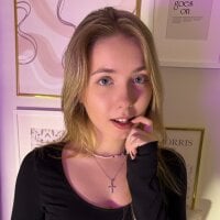 Nora_Miller's Avatar Pic