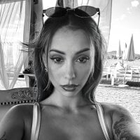 Naomii20__ webcam model