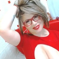 Chat soba uživo modela KINKYDONAXXXX