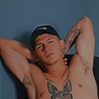 Model James_sextatto