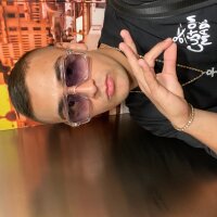 hornypablo's Offline Chat Room