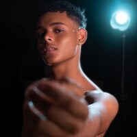 Valentino_Thompson webcam