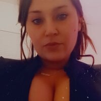 CarleyGags' Offline Chat Room