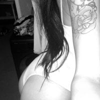 Tannedtattooed69 webcam model