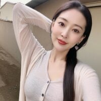 chanyia772's Offline Chat Room