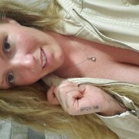 Christine_love_bbw's Offline Chat Room