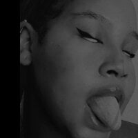 Wett_dreamz's Offline Chat Room