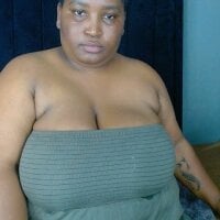 BIG_BOOBSxXxxX webcam model