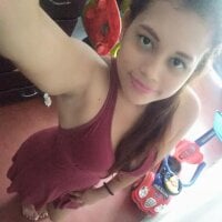 victoria_xxx_12's Offline Chat Room