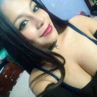 bomboncito_hot webcam model