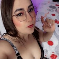 naireth_curves webcam model