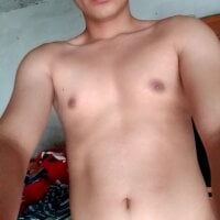 Latinokev webcam model